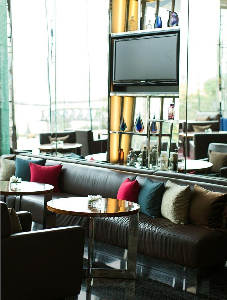 Hong Kong Skycity Marriott Hotel Eksteriør billede The lounge at the airport