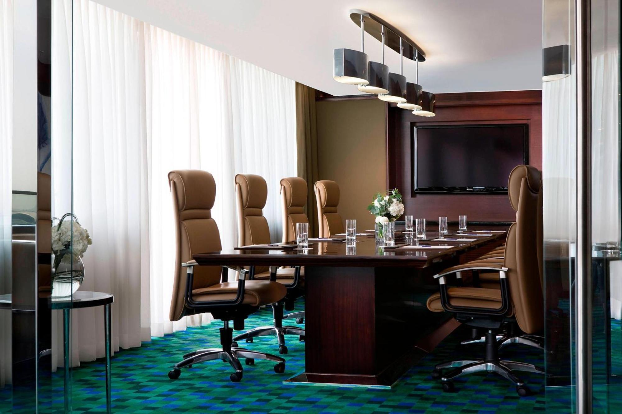 Hong Kong Skycity Marriott Hotel Eksteriør billede Boardroom